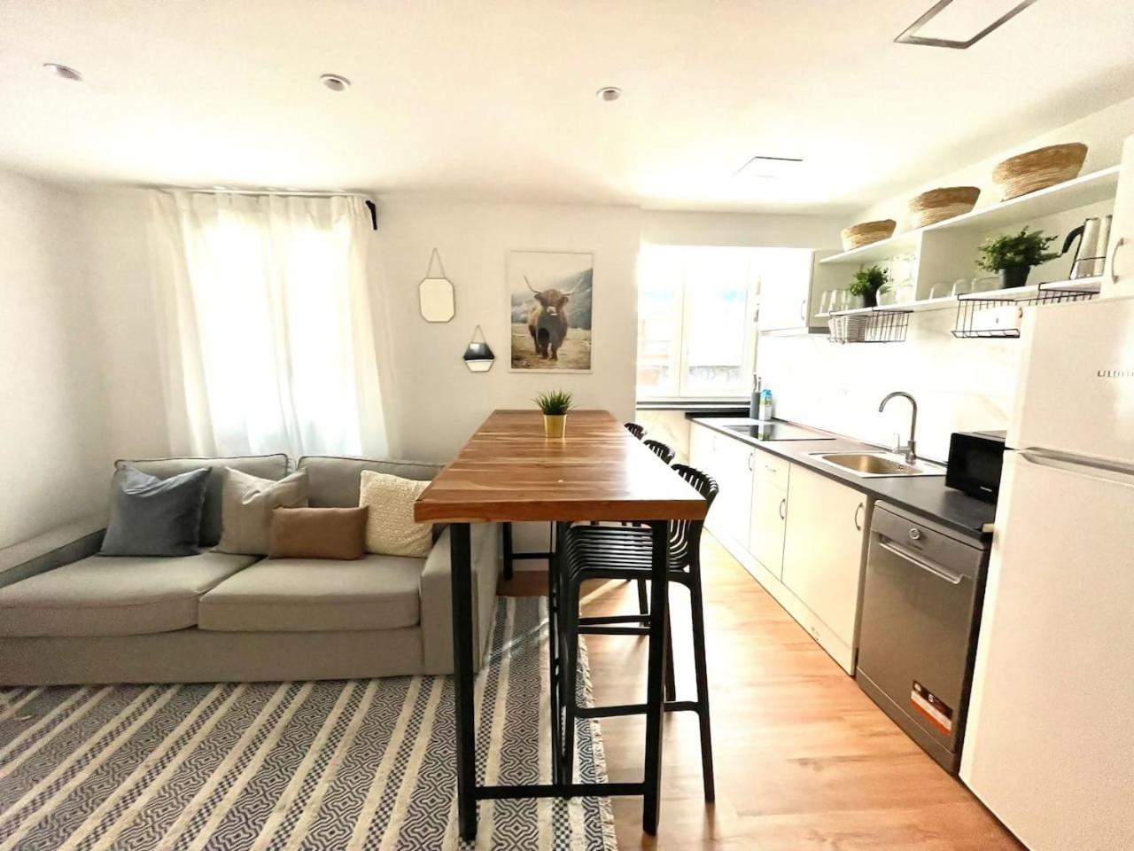 Moderno Apartamento Cerca Del Metro Bilbao Esterno foto